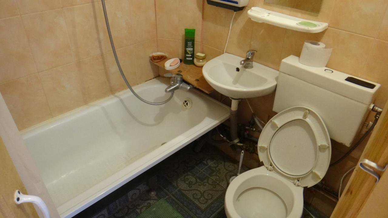 Apartment Near The Central Railway Station Kiev Exterior foto
